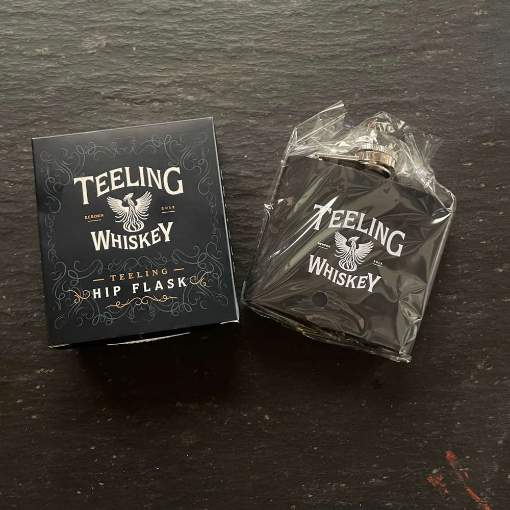 Teeling Whiskey] Irish Black Hip Flask